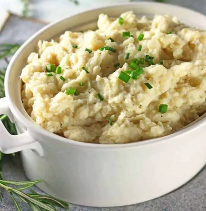 Healthy Vegan Cauliflower Mashed Potatoes