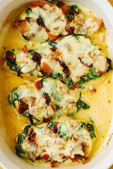 SUN-DRIED TOMATO, SPINACH, AND BACON CHICKEN