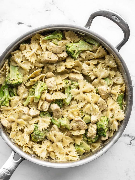 Creamy Pesto Pasta With Chicken And Broccoli