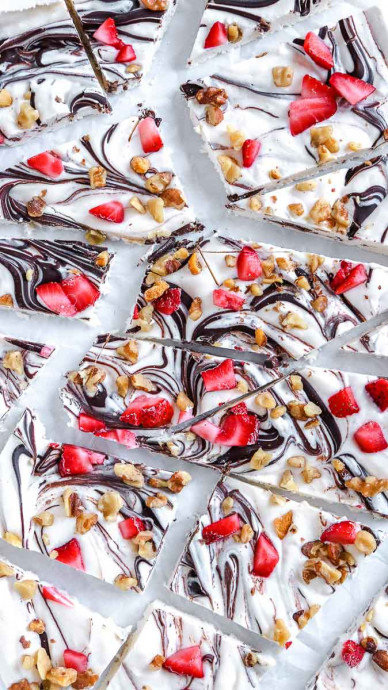 Frozen Yogurt Bark with Strawberries