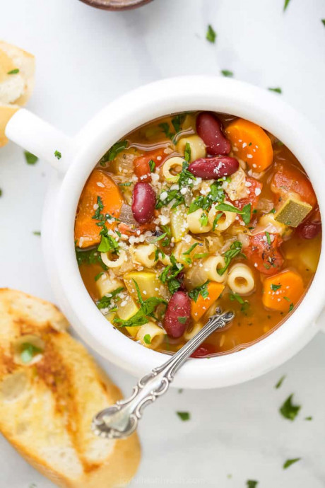 An Easy Classic Minestrone Soup Recipe