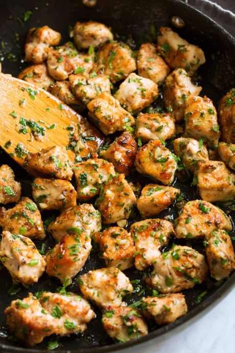 Garlic Butter Chicken Bites (15-Minute Recipe!)