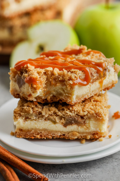 Caramel Apple Cheesecake Bars