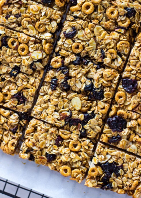 Chewy White Chocolate Dipped Blueberry Granola Bars