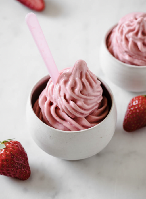 Keto Low-Carb Strawberry Frozen Yogurt