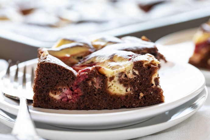 Raspberry Cheesecake Sheet Cake