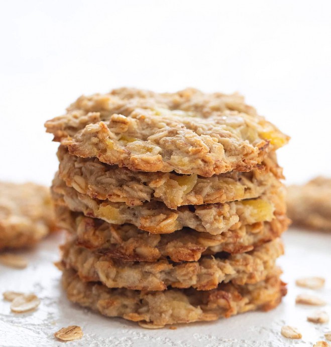 4 Ingredient Tropical Oatmeal Cookies