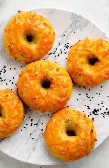 Cheese Bagels