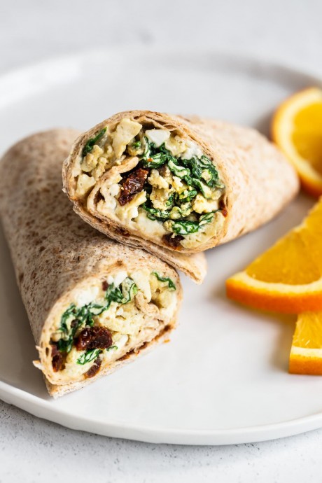 Egg, Spinach and Feta Breakfast Wrap