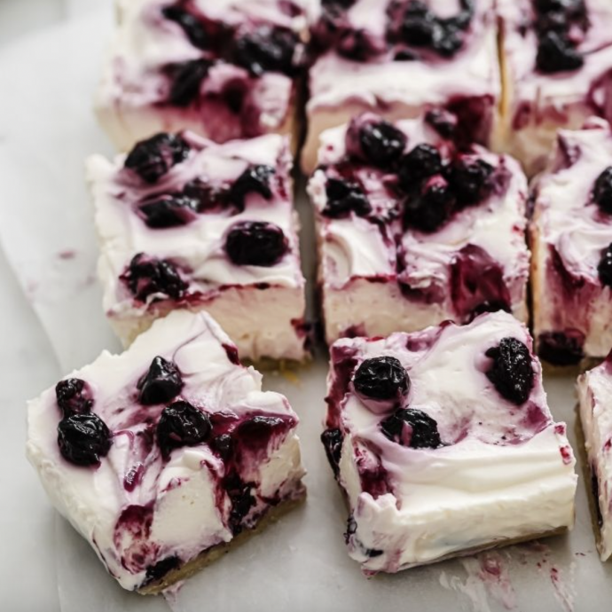 No-Bake Keto Blueberry Cheesecake Bars