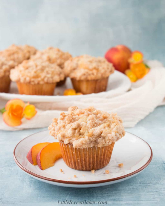Peach Muffins with Crumb Topping