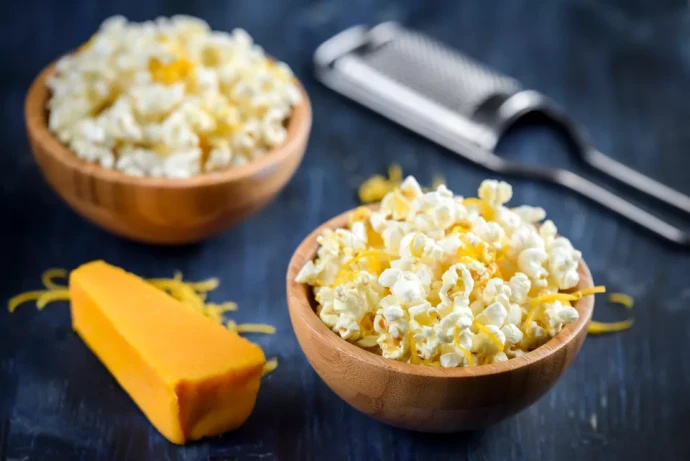 5-Minute Cheddar Cheese Popcorn (Using Real Cheddar)
