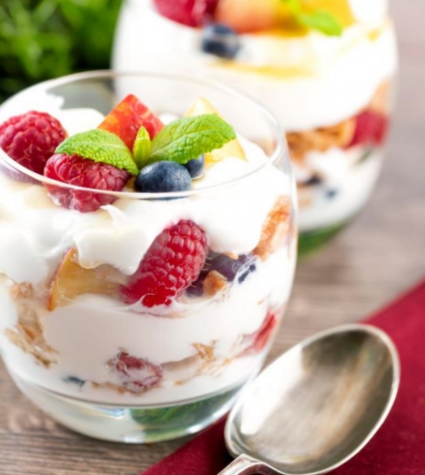 Easy Yogurt and Fruit Parfait