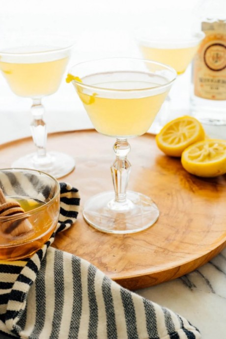 Bee’s Knees Cocktail Bee’s Knees Cocktail