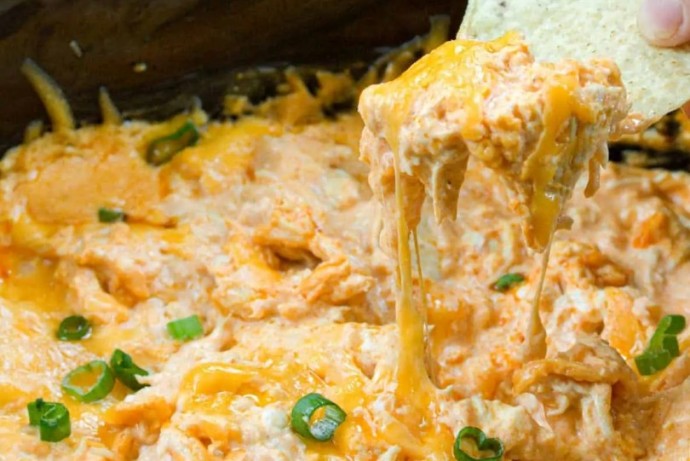 Crock Pot Buffalo Chicken Dip