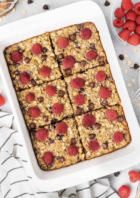 Baked Raspberry Chocolate Chip Oatmeal