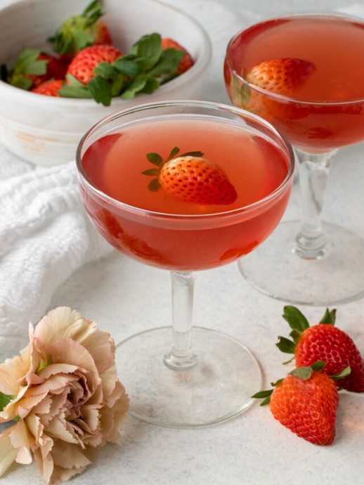 Strawberry Chamomile Gimlet Strawberry Chamomile Gimlet