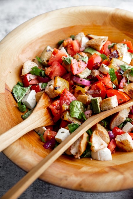 Healthy Grilled Panzanella Salad