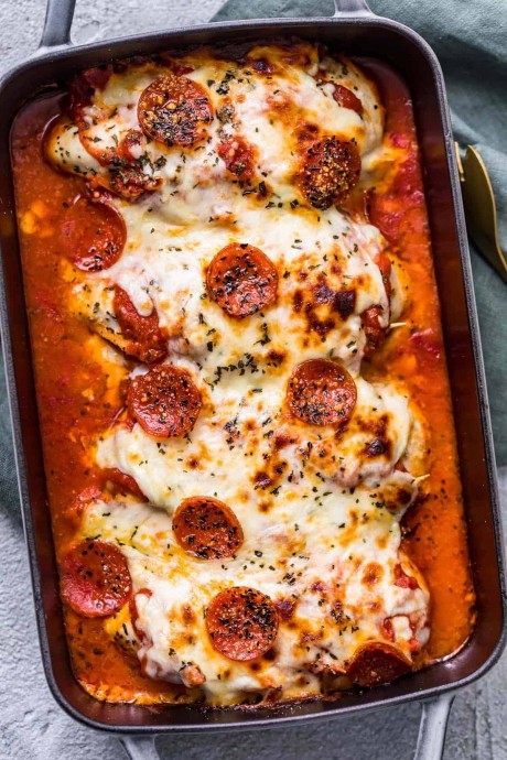 Pizza Chicken Bake (Pepperoni Pizza Stuffed Chicken Breast)