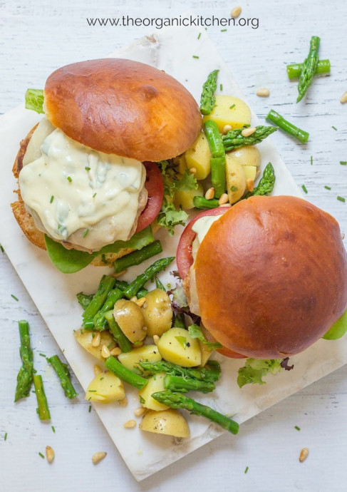 Jalapeño Turkey Burgers With Basil Mayo