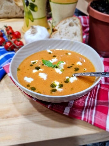 Easy Creamy Tomato Soup with Roasted Tomatoes and Basil