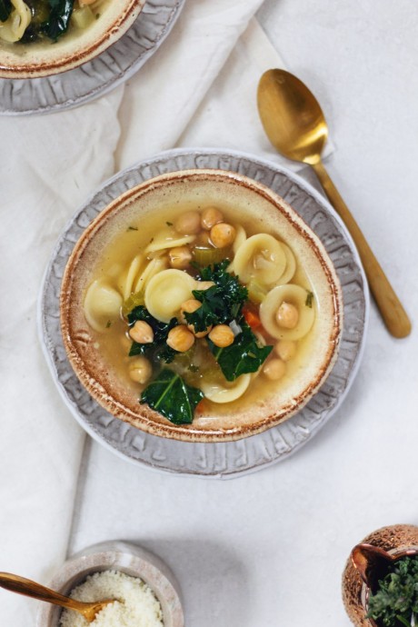 Slow-Cooker Italian Chickpea Soup