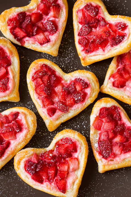 Strawberry Cream Cheese Breakfast Pastries