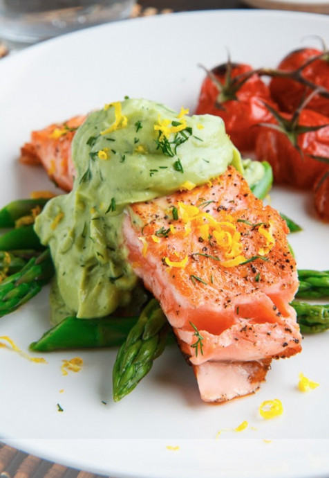 Seared Salmon in Dill Avodaise (Avocado Hollandaise) Sauce