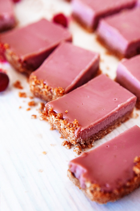 Easy Cranberry Bars With Pecan Graham Cracker Crust