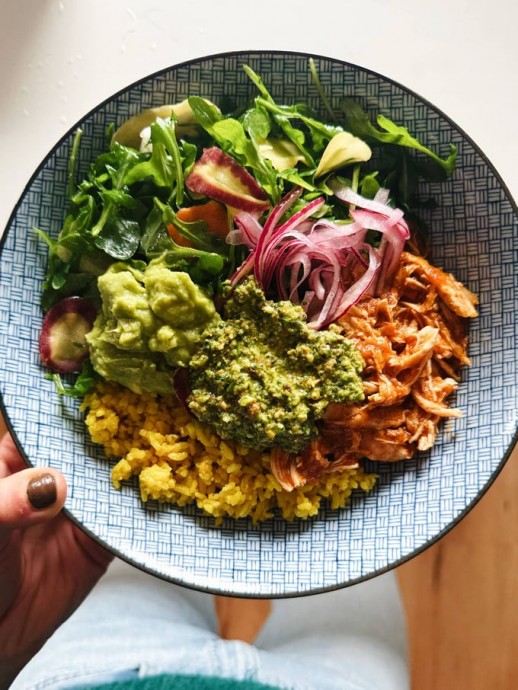 Crockpot Chicken Bowls with Yellow Rice and Cilantro Pesto Crockpot Chicken Bowls with Yellow Rice and Cilantro Pesto