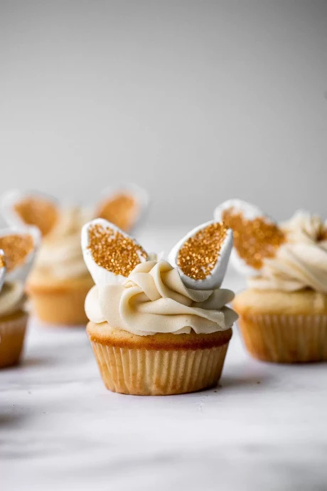 Bunny Ears Easter Cupcakes