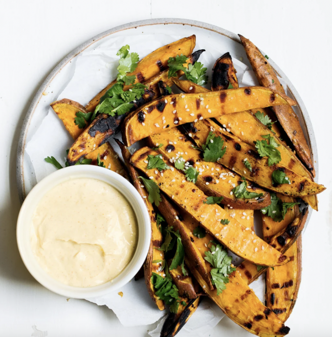 Sesame Garlic Grilled Sweet Potato Fries with Yogurt Curry Dip