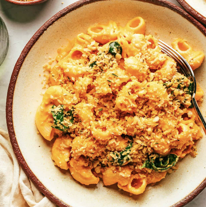 Smoky Pumpkin Mac And Cheese With Garlicky Breadcrumbs