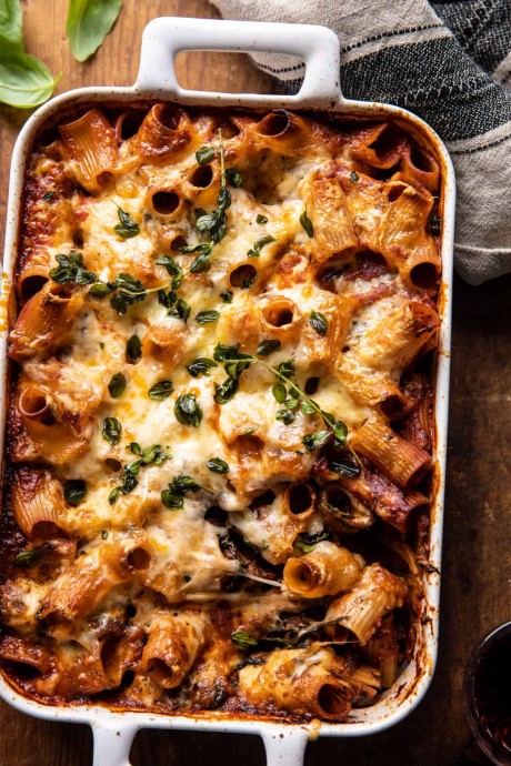 One Pan 4 Cheese Sun-Dried Tomato and Spinach Pasta Bake