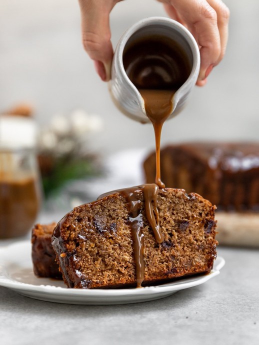 Vegan Date Cake With Caramel Sauce