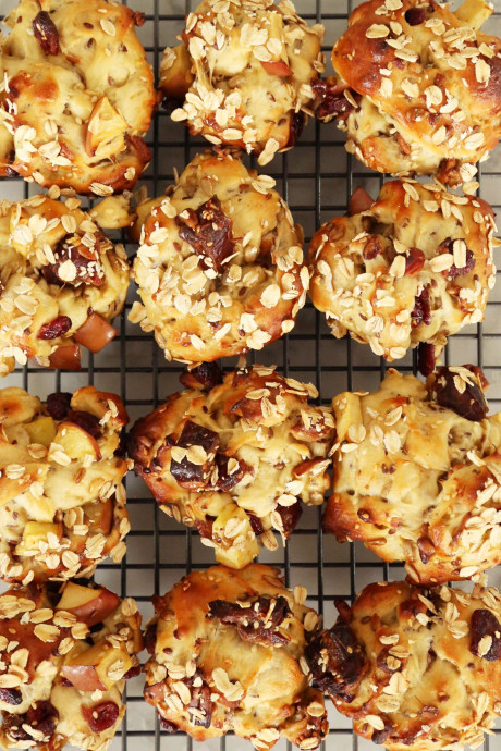 Spelt And Muesli Morning Buns