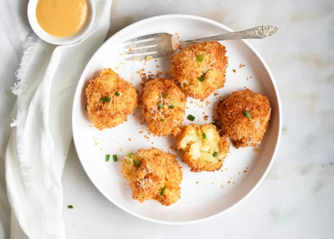 Air Fryer Mac and Cheese Balls