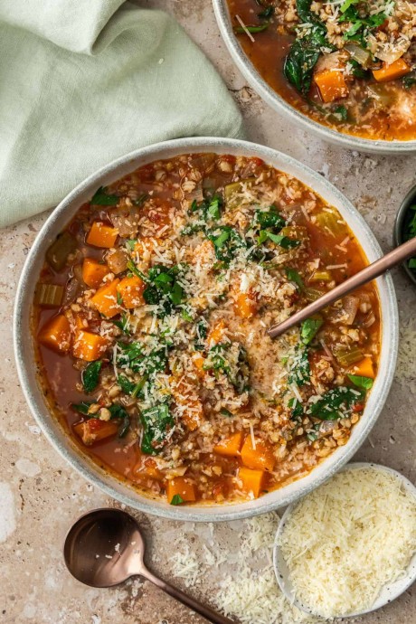 Mediterranean Barley and Vegetable Soup