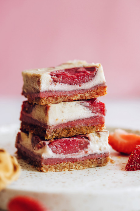 Strawberry Cheesecake Bars (Vegan)