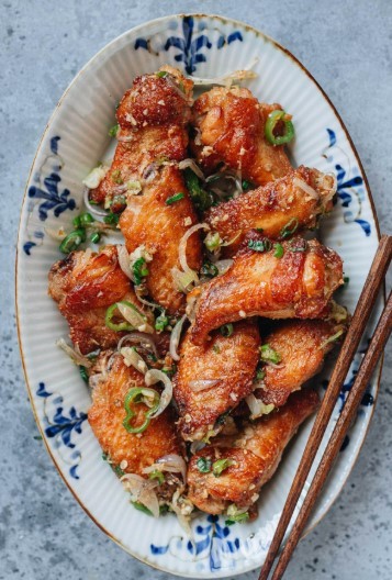 Salt and Pepper Chicken Wings (Oven Baked Version)