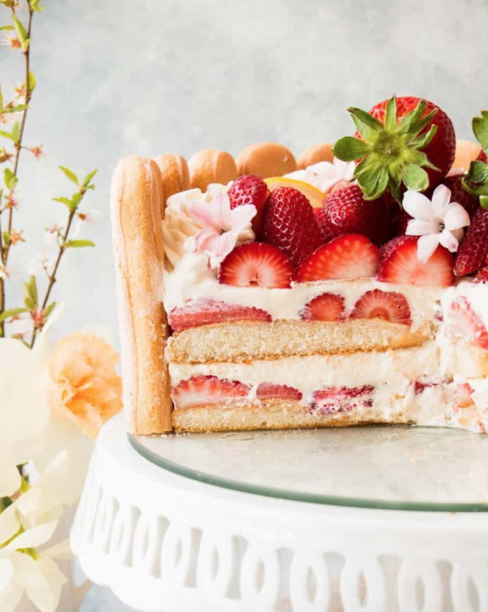 Strawberry Lemon Charlotte Cake