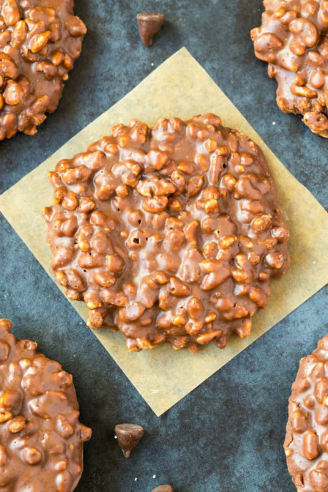 Homemade Star Crunch No Bake Cookies