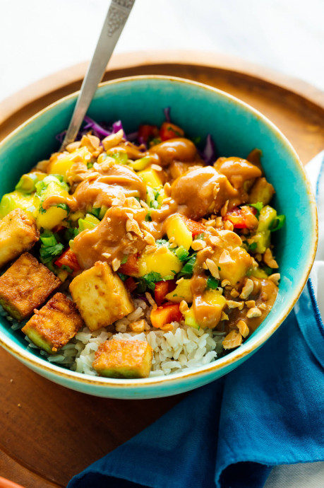 Mango “Burrito” Bowls with Crispy Tofu and Peanut Sauce