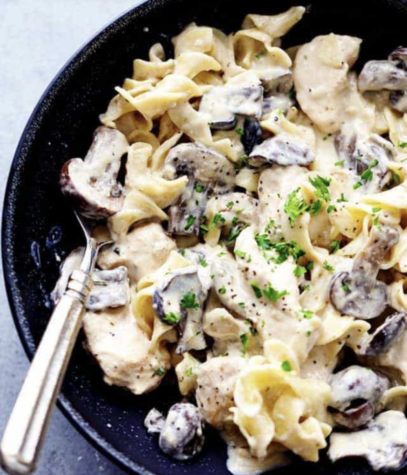 Slow Cooker Chicken and Mushroom Stroganoff