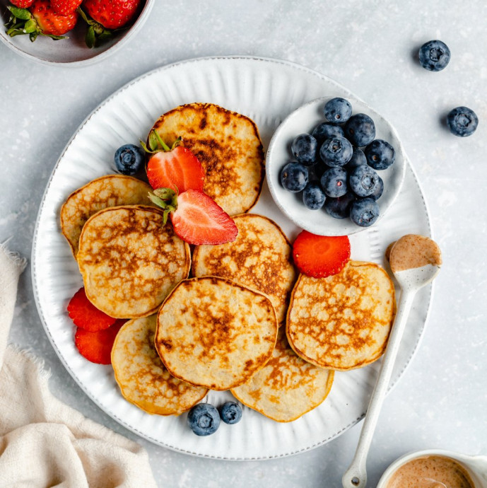 Sidney’s 4-Ingredient Banana Pancakes