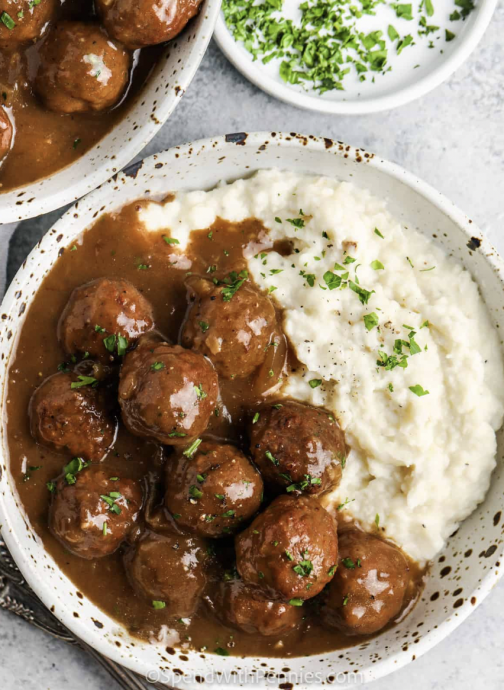 Slow Cooker Meatballs and Gravy