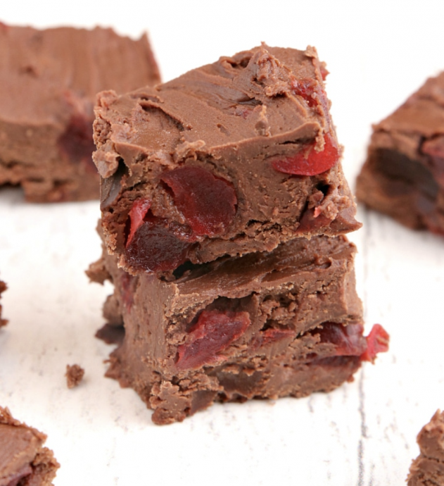 Easy Cherry Chocolate Fudge