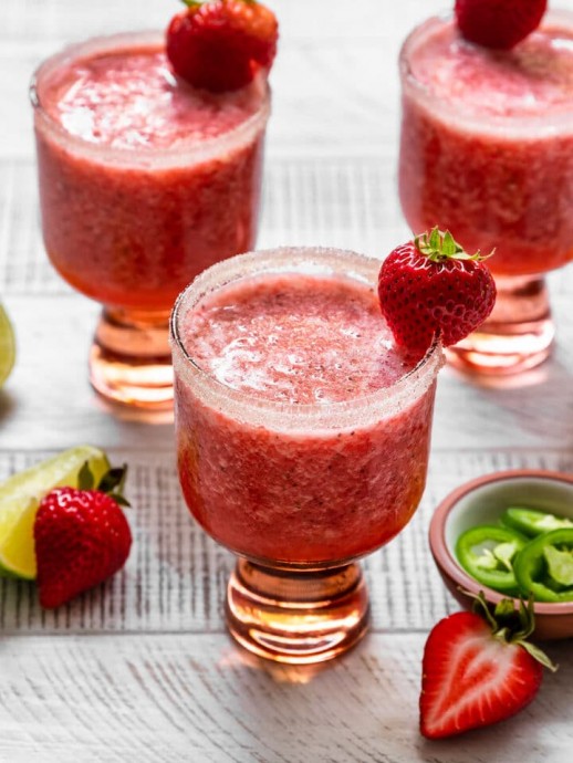 Strawberry Jalapeño Margaritas Strawberry Jalapeño Margaritas