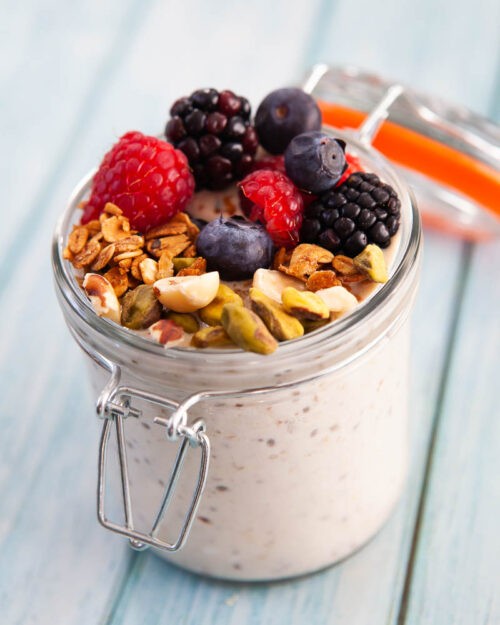 Overnight Oats with Berries & Nuts Recipe