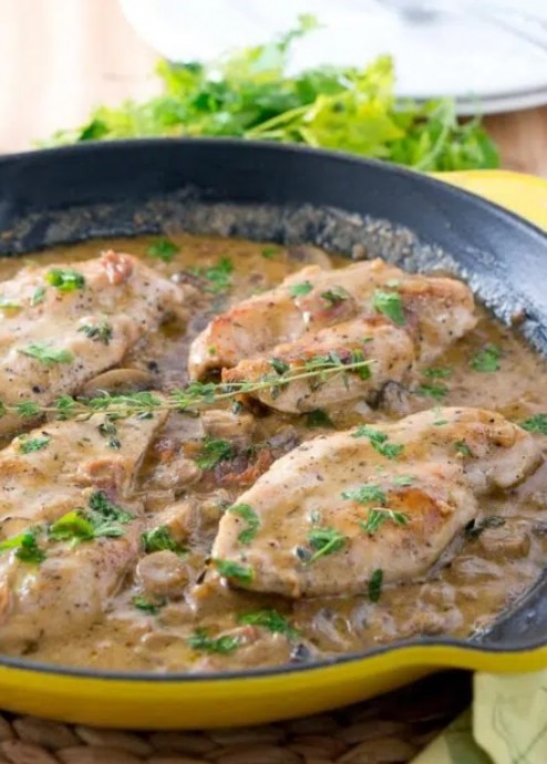 Easy Creamy Chicken Marsala